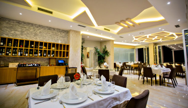 /files/restaurant/Restaurant_inside